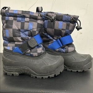 3M Thinsulate Kids Black and Blue Plaid Winter Boots
